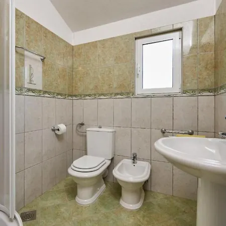 بيت ضيافة Krknjasi فيليكي درفينيك