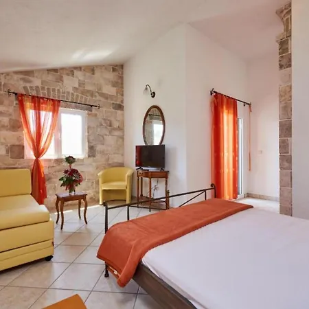 Krknjasi Guest house Veliki Drvenik